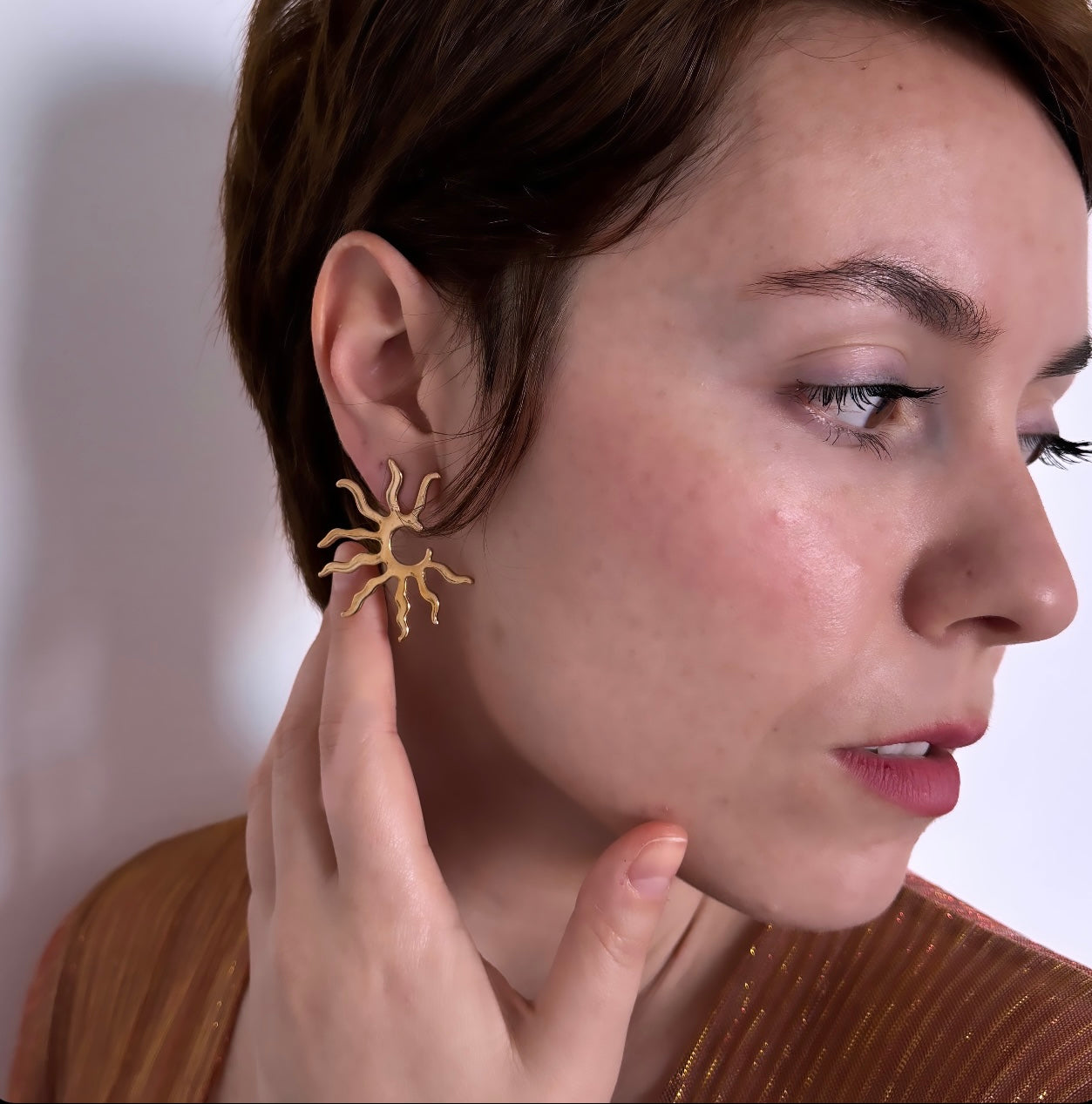 Orecchini EOLIA - Gioielli Artigianali in Bronzo a Forma di Sole