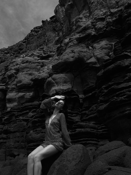 VULCANO BEACH COVER UP - Copricostume in Lamé Trasparente con Scollo a V | Filicudi Beachwear